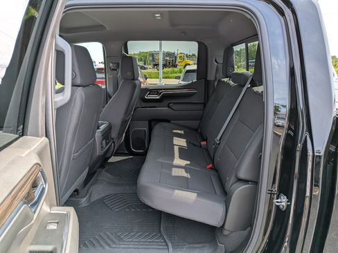 Used 2024 Chevrolet Silverado 1500 LT w/ Convenience Package II AWD/4WD image 19