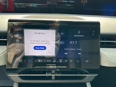 Used 2025 Lincoln Nautilus Reserve image 21