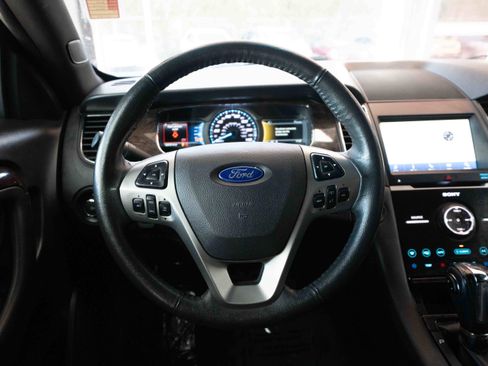 Used 2019 Ford Taurus Limited image 20