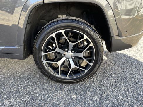 Certified 2022 Jeep Grand Cherokee Summit image 62