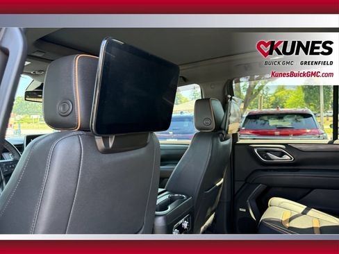Used 2023 GMC Yukon AT4 w/ Technology Package AWD/4WD image 29