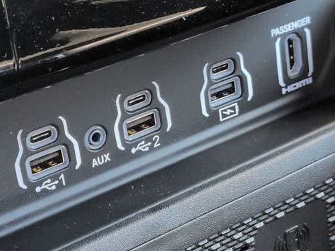 New 2026 RAM 1500 Laramie w/ Night Edition AWD/4WD image 33