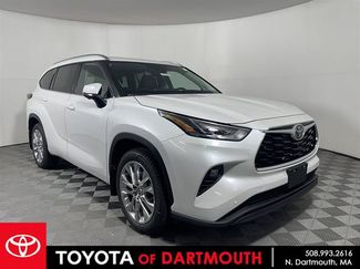 New 2026 Toyota Highlander Limited AWD/4WD video 1