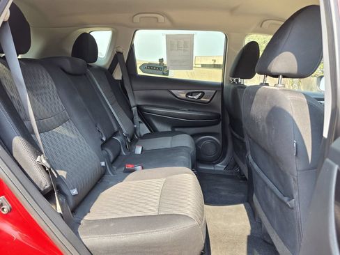 Used 2019 Nissan Rogue SV AWD/4WD image 21