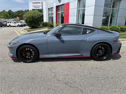 Used 2024 Nissan Z NISMO w/ Floor Mat Package image 8