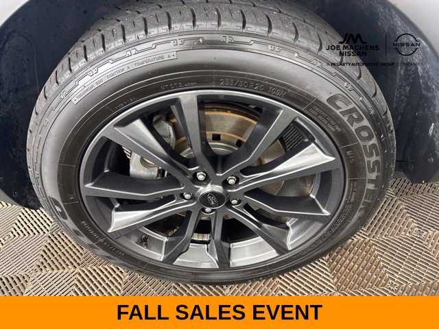 Used 2017 Ford Explorer XLT w/ Equipment Group 202A AWD/4WD image 36