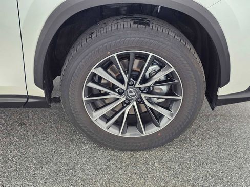 Used 2024 Lexus NX 250 FWD w/ Premium Package image 9
