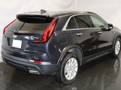 Certified 2022 Cadillac XT4 Luxury w/ Cold Weather Package image 4