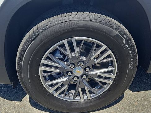 Used 2026 Chevrolet Traverse LT AWD/4WD image 7