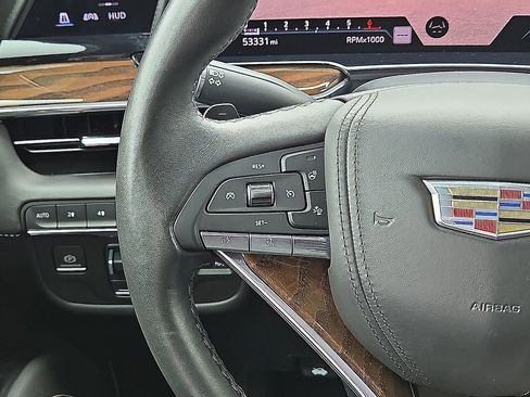 Used 2021 Cadillac Escalade Sport Platinum AWD/4WD image 18