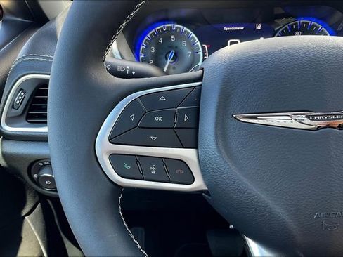 New 2025 Chrysler Pacifica Select image 45