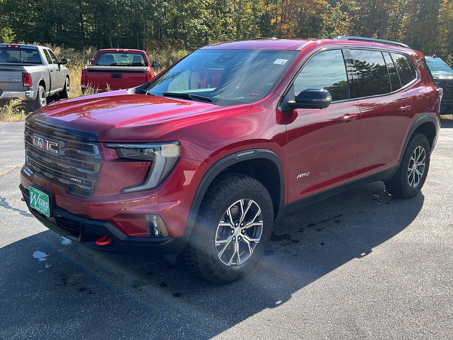 Used 2025 GMC Acadia AT4 AWD/4WD image 1