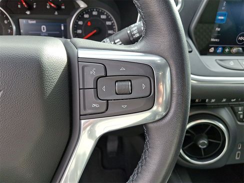 Used 2020 Chevrolet Blazer LT image 18