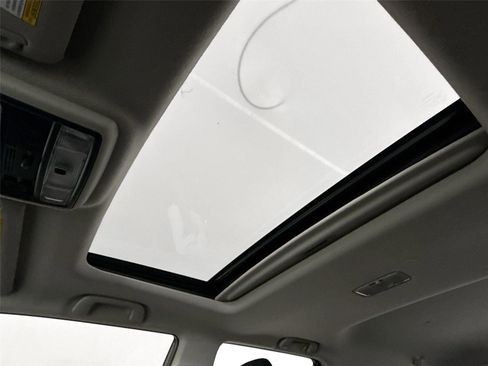 Certified 2022 Toyota 4Runner SR5 Premium w/ Moonroof Package image 6