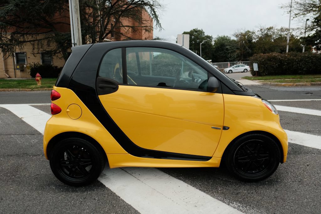 Used 2013 smart fortwo BRABUS RWD image 4