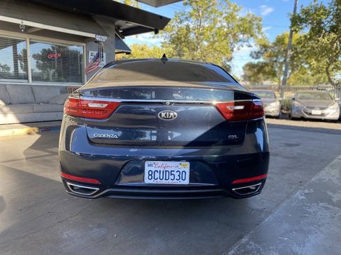 Used 2017 Kia Cadenza Limited FWD image 5