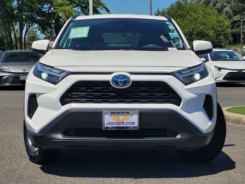 Certified 2024 Toyota RAV4 XLE AWD/4WD image 3