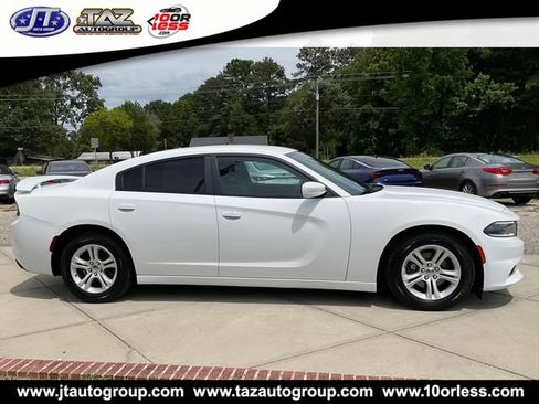 Used 2015 Dodge Charger SE RWD image 8