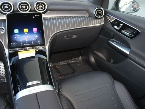 Used 2026 Mercedes-Benz GLC 300 4MATIC image 30