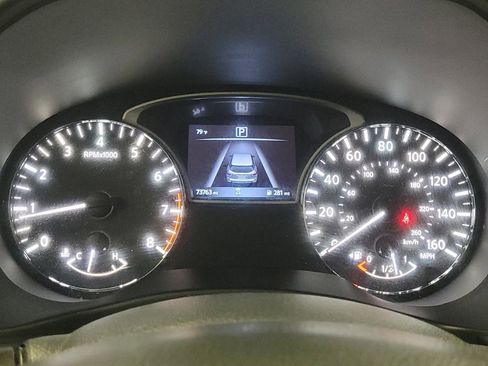 Used 2019 Nissan Pathfinder S image 23