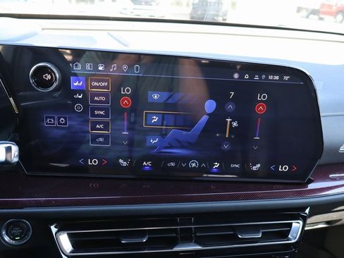 New 2026 Chevrolet Traverse Z71 w/ Enhanced Driving Package image 13