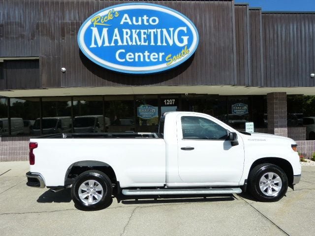 Used 2025 Chevrolet Silverado 1500 W/T RWD image 4