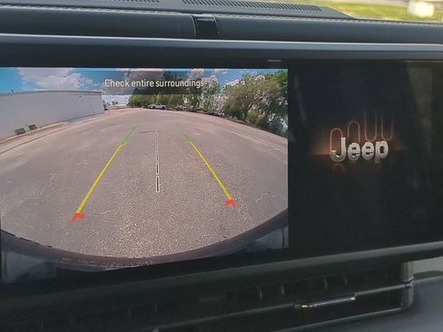 Used 2025 Jeep Wrangler Unlimited Sahara w/ Safety Group image 21