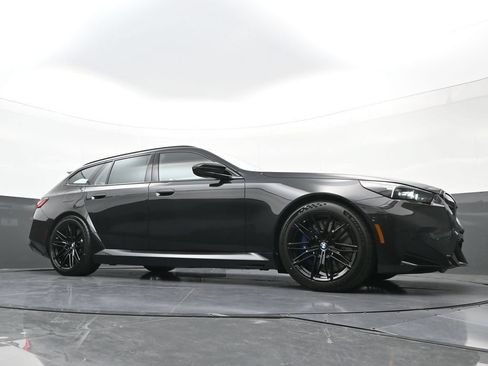 New 2027 BMW M5 Touring AWD/4WD image 22