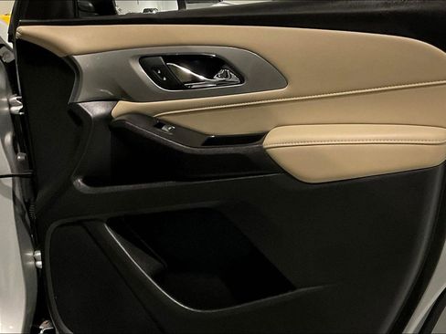 Used 2022 Chevrolet Traverse LS image 29