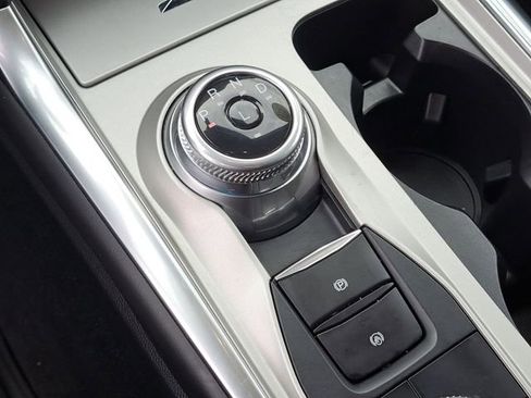 Used 2023 Ford Explorer XLT w/ Equipment Group 202A image 18