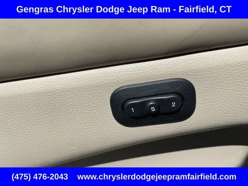 Used 2019 Jeep Grand Cherokee Overland AWD/4WD image 37