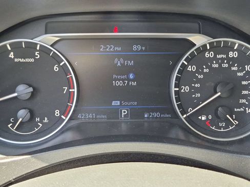 Used 2025 Nissan Altima 2.5 SV FWD image 16