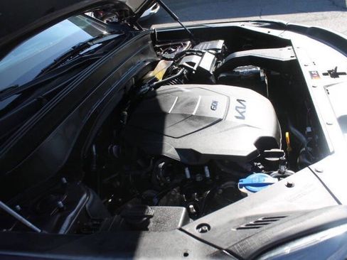 Used 2022 Kia Telluride LX image 12