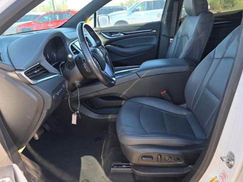 Used 2024 Buick Enclave Premium AWD/4WD image 2