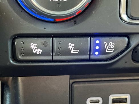 Used 2022 Chevrolet Suburban High Country AWD/4WD image 46