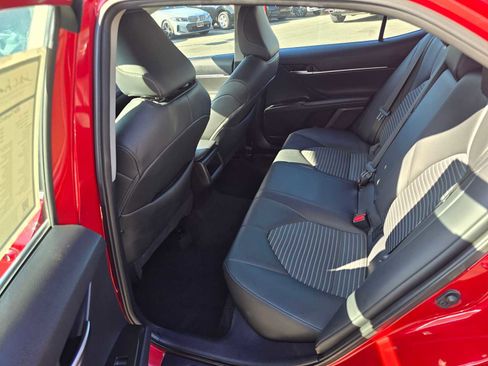 Used 2024 Toyota Camry SE image 16