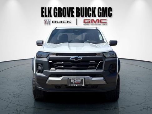 Used 2025 Chevrolet Colorado Trail Boss AWD/4WD image 9