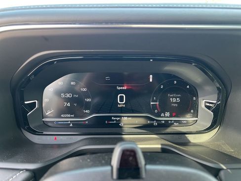 Used 2024 GMC Yukon Denali Ultimate AWD/4WD image 10