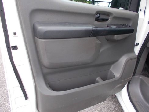 Used 2018 Nissan NV 2500 S w/ Rear Door Glass Package RWD image 12