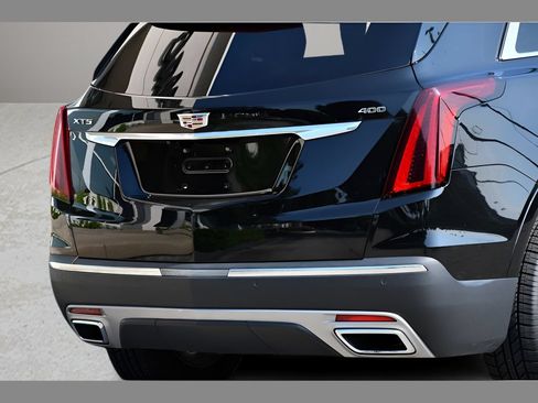 Used 2023 Cadillac XT5 Premium Luxury w/ LPO, Floor Liner Package AWD/4WD image 29