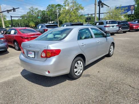 Used 2009 Toyota Corolla LE FWD image 2