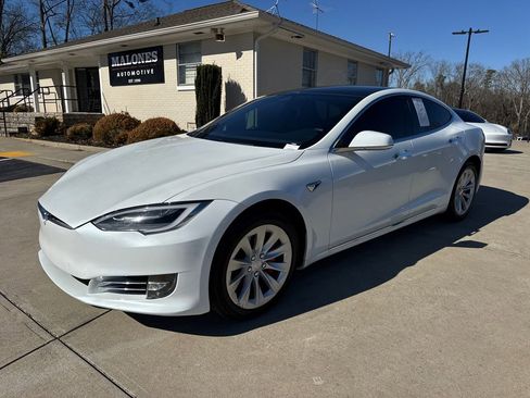 Used 2019 Tesla Model S Performance image 3