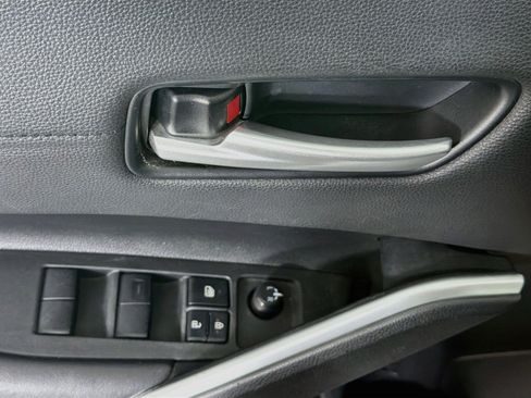 Used 2022 Toyota Corolla Cross XLE AWD/4WD image 15