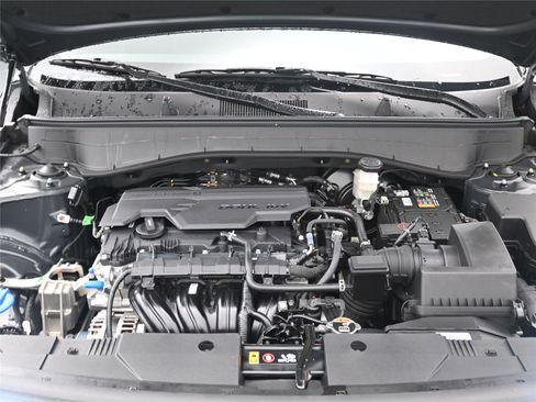 Certified 2026 Hyundai Kona SE image 10