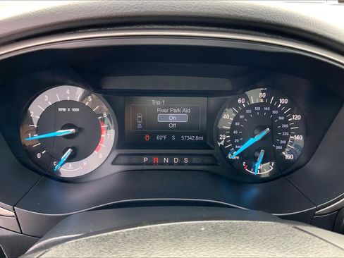 Used 2018 Ford Fusion SE image 24