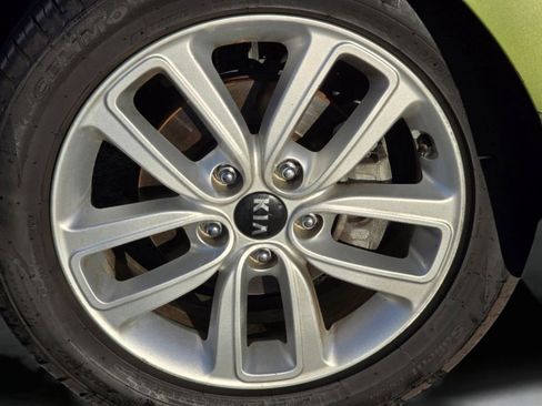 Used 2017 Kia Soul + image 29