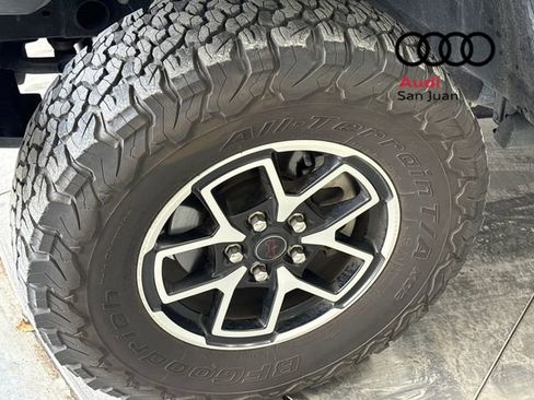 Used 2025 Jeep Wrangler Unlimited Rubicon image 9