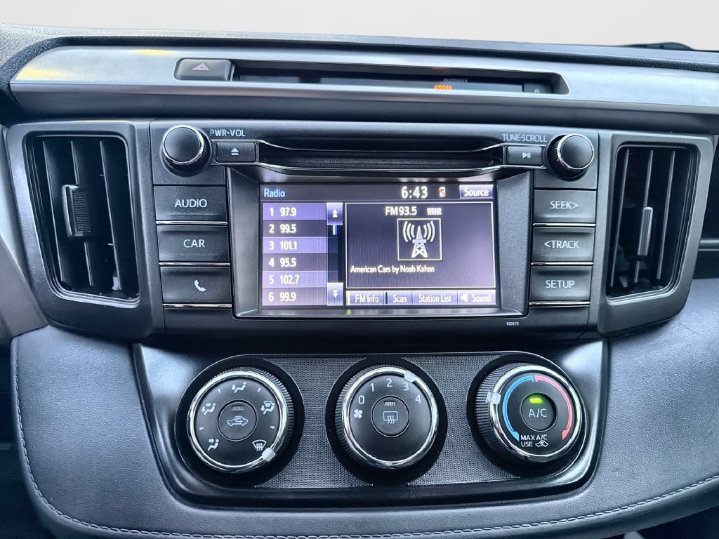 Used 2016 Toyota RAV4 LE FWD image 19