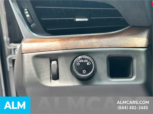Used 2020 Cadillac Escalade ESV Luxury RWD image 35