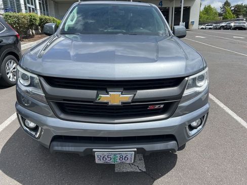 Used 2018 Chevrolet Colorado Z71 AWD/4WD image 2